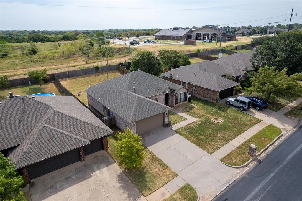 Photo 34 — 213 Sandstone Drive, Norman, OK 73071