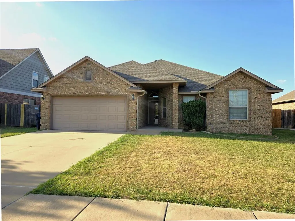 Front exterior — 221 SW 148th Street, Oklahoma City, OK 73170