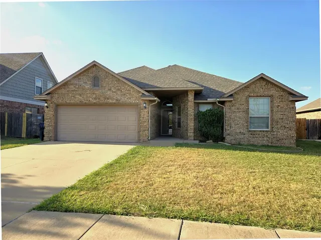 Front exterior — 221 SW 148th Street, Oklahoma City, OK 73170