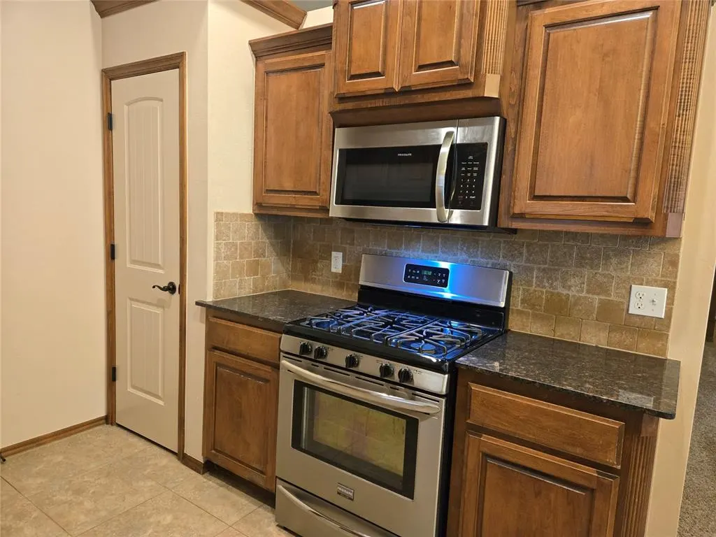 Photo 9 — 221 SW 148th Street, Oklahoma City, OK 73170