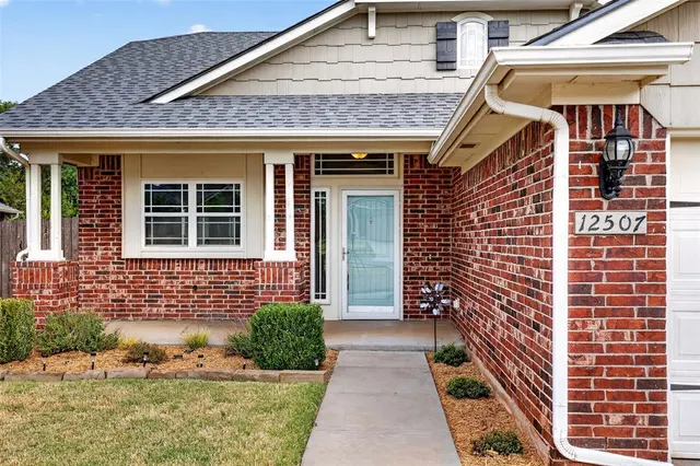 Photo 3 — 12507 SE 18th Street, Choctaw, OK 73020