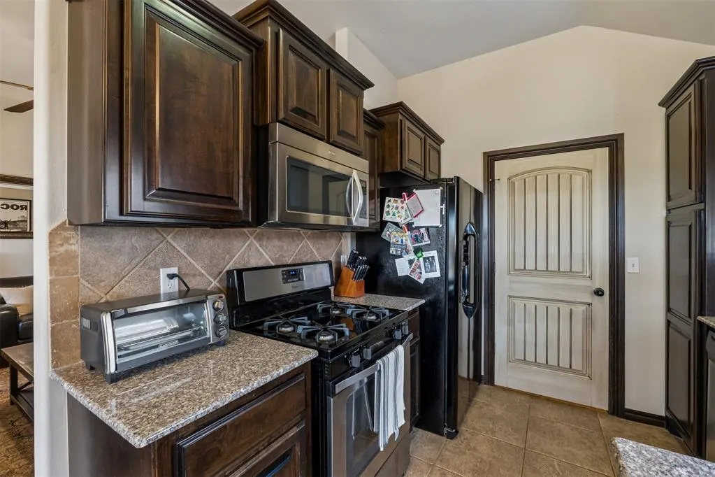 Photo 23 — 10628 SW 36th Street, Yukon, OK 73099