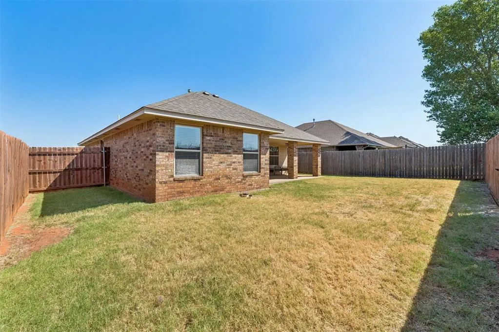 Photo 40 — 10628 SW 36th Street, Yukon, OK 73099