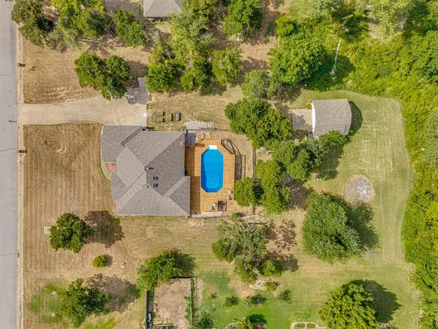 Front exterior — 14268 Whippoorwill Vista, Choctaw, OK 73020