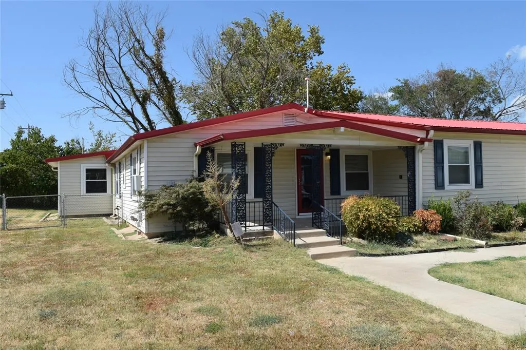 Front exterior — 428599 Texanna Road, Porum, OK 74455