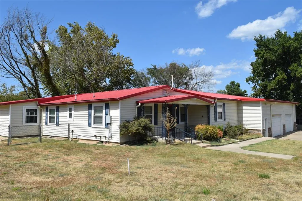 Photo 2 — 428599 Texanna Road, Porum, OK 74455