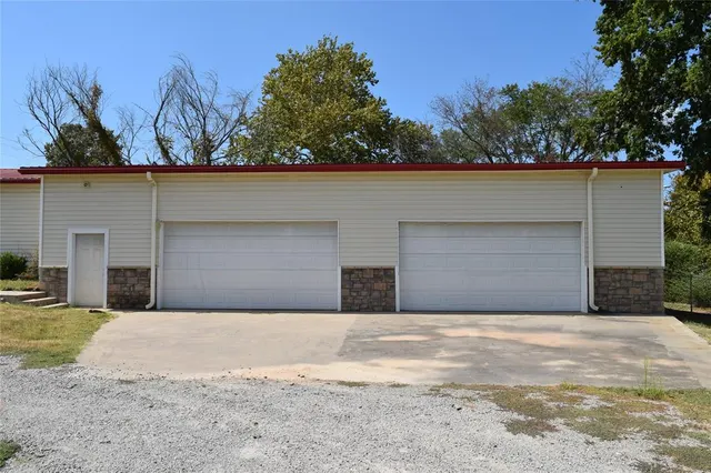 Photo 3 — 428599 Texanna Road, Porum, OK 74455