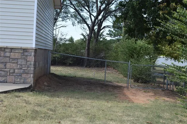 Photo 5 — 428599 Texanna Road, Porum, OK 74455