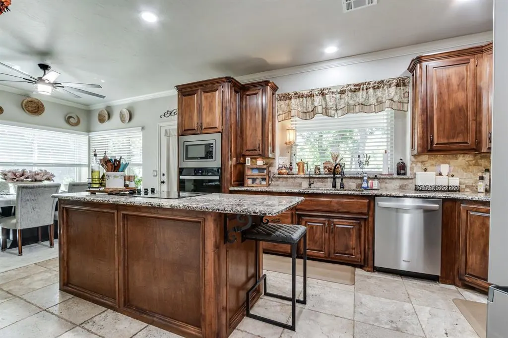 Photo 5 — 13400 Lakeshore Drive, Piedmont, OK 73078