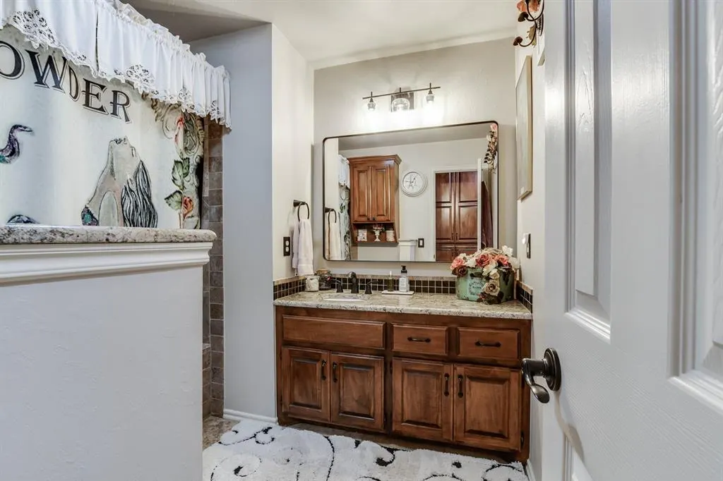 Photo 7 — 13400 Lakeshore Drive, Piedmont, OK 73078