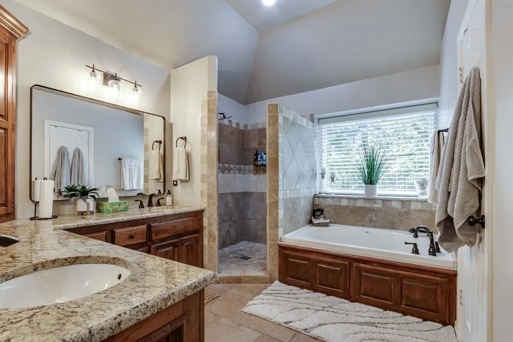 Photo 9 — 13400 Lakeshore Drive, Piedmont, OK 73078