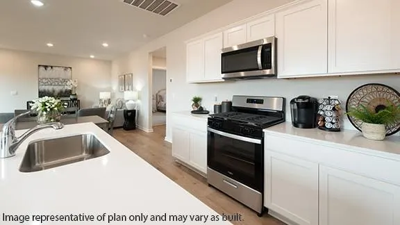 Photo 8 — 10425 Red Thistle Drive, Oklahoma City, OK 73114