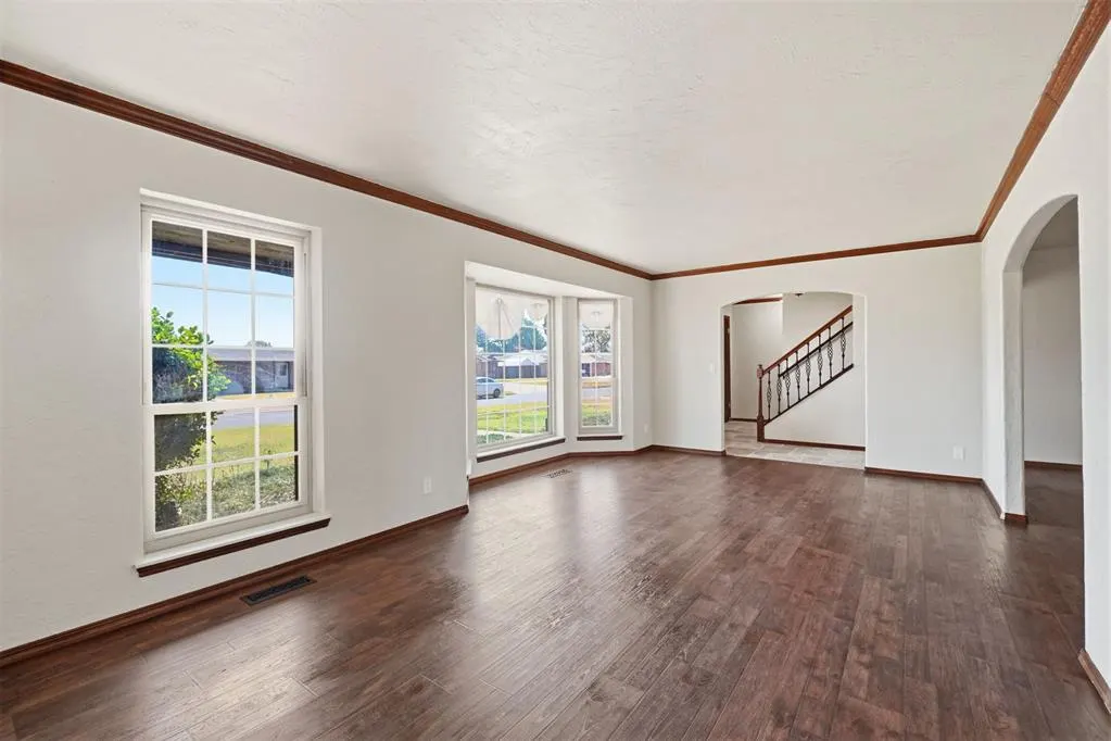 Photo 8 — 1619 Crestview Drive, Cordell, OK 73632