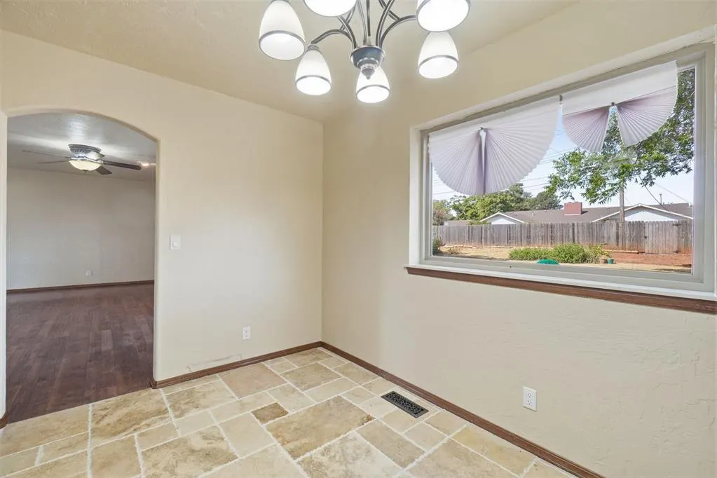 Photo 15 — 1619 Crestview Drive, Cordell, OK 73632
