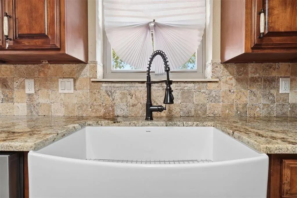 Photo 17 — 1619 Crestview Drive, Cordell, OK 73632