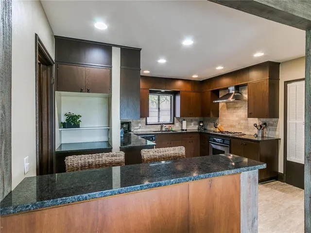 Photo 4 — 6303 Christon Court, Oklahoma City, OK 73118