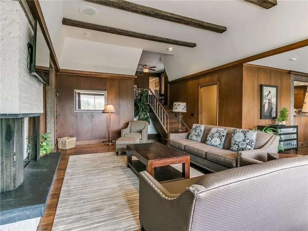 Photo 7 — 6303 Christon Court, Oklahoma City, OK 73118