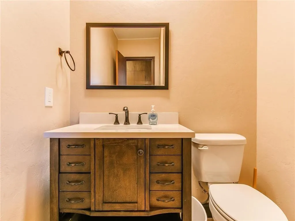 Photo 9 — 6303 Christon Court, Oklahoma City, OK 73118