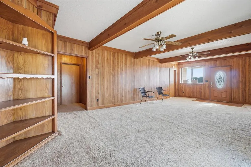 Photo 4 — 725 W Broadway Street, Mountain Park, OK 73552