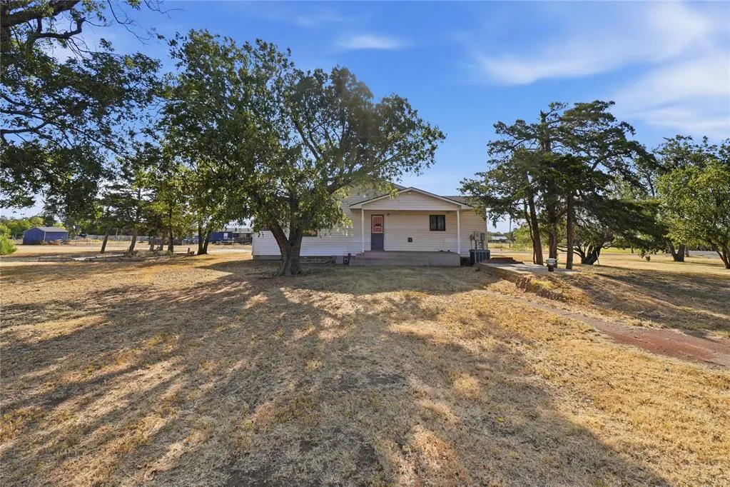 Photo 25 — 725 W Broadway Street, Mountain Park, OK 73552