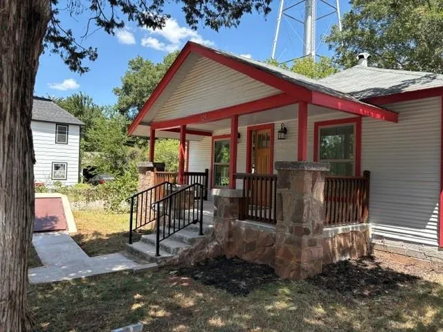 Photo 2 — 125 N Fowler Street, Meeker, OK 74855