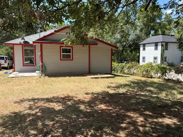 Photo 5 — 125 N Fowler Street, Meeker, OK 74855