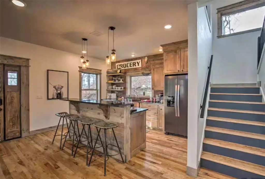Photo 3 — 356 Little Creek Lane, Broken Bow, OK 74728