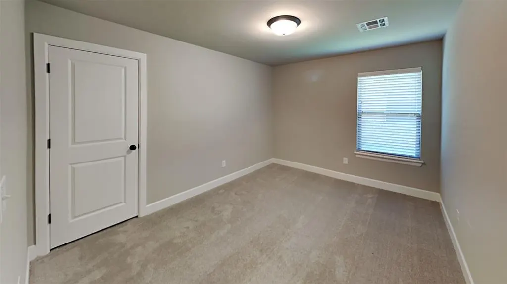 Photo 14 — 10520 NW 41st Street, Yukon, OK 73099