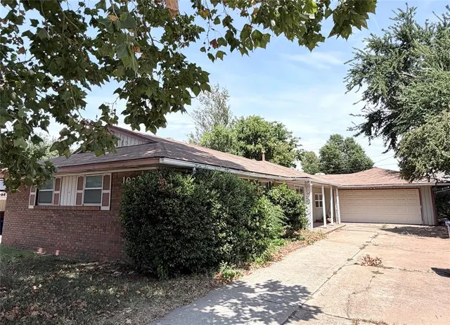 Photo 3 — 1029 W Peebly Drive, Oklahoma City, OK 73110