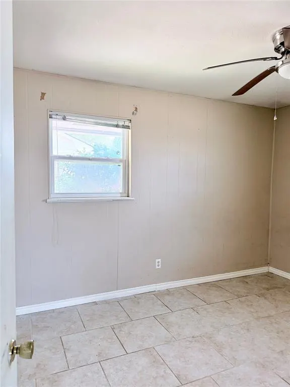 Photo 12 — 1029 W Peebly Drive, Oklahoma City, OK 73110