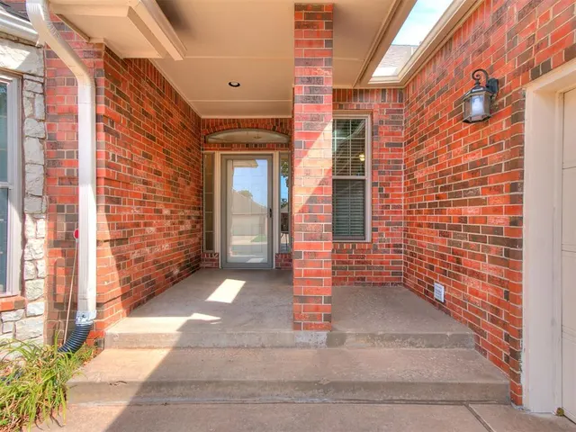 Photo 3 — 4013 NE 137th Street, Edmond, OK 73013