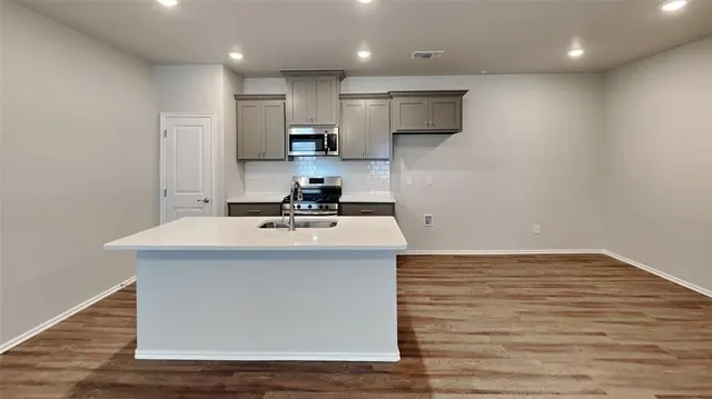 Photo 6 — 9329 NW 125th Street, Yukon, OK 73099
