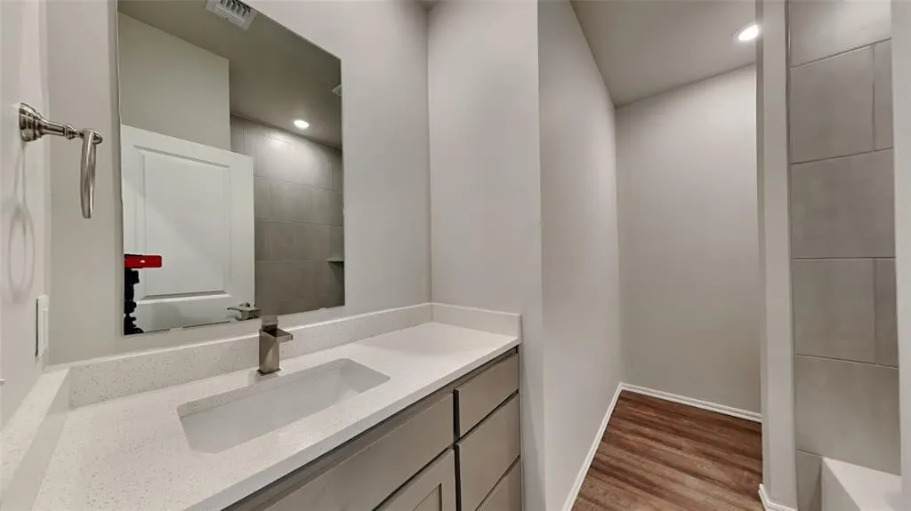 Photo 16 — 9329 NW 125th Street, Yukon, OK 73099