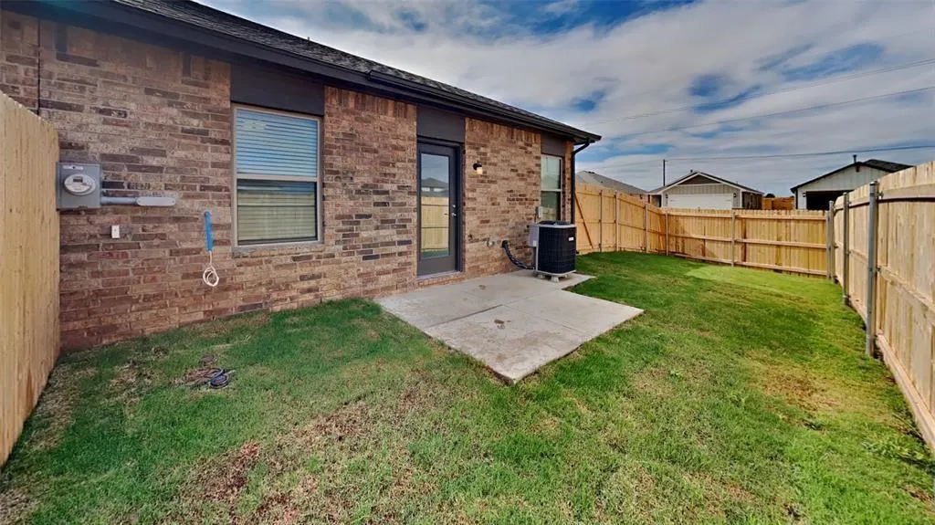 Photo 21 — 9329 NW 125th Street, Yukon, OK 73099