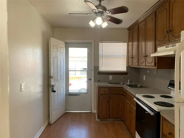 Photo 2 — 553 E Indian Drive, Oklahoma City, OK 73110