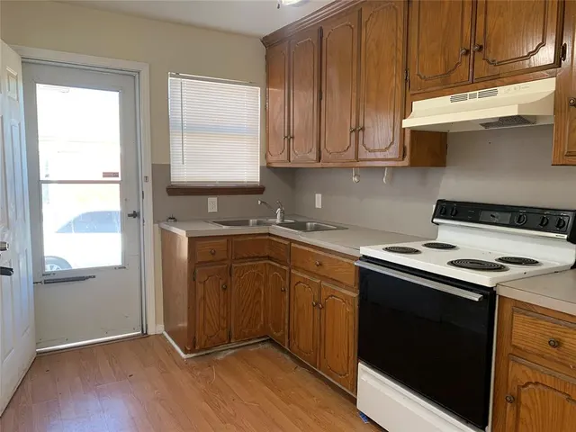 Photo 3 — 553 E Indian Drive, Oklahoma City, OK 73110
