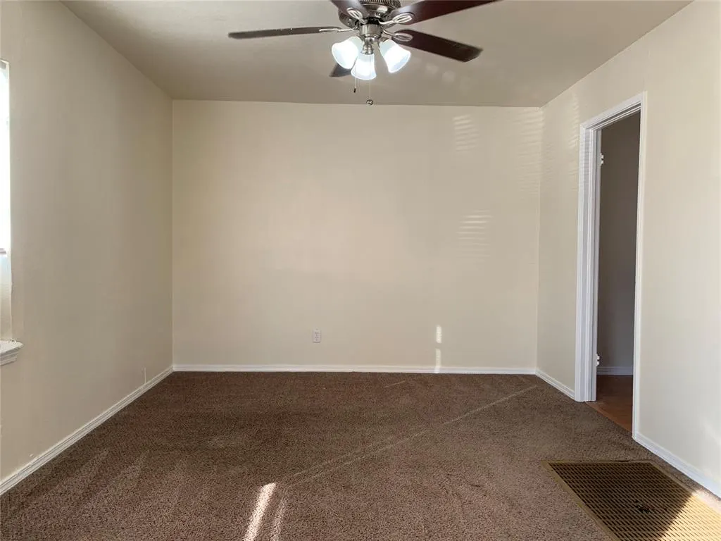 Photo 4 — 553 E Indian Drive, Oklahoma City, OK 73110
