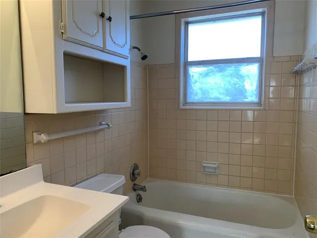Photo 7 — 553 E Indian Drive, Oklahoma City, OK 73110