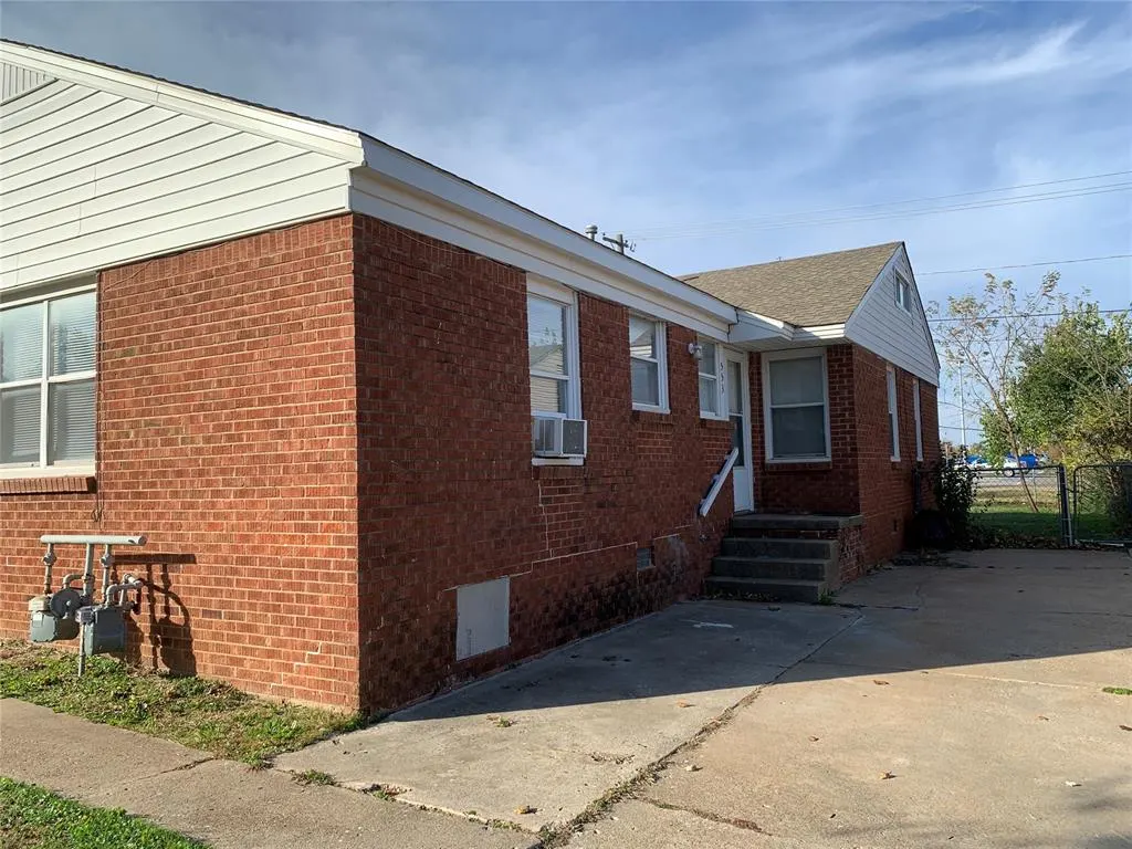 Photo 11 — 553 E Indian Drive, Oklahoma City, OK 73110