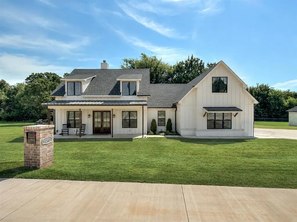 Front exterior — 11755 Muirfield Lane, Guthrie, OK 73044