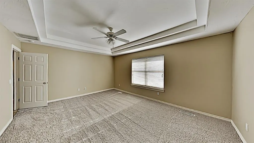 Photo 14 — 6808 Sandlewood Drive, Oklahoma City, OK 73132