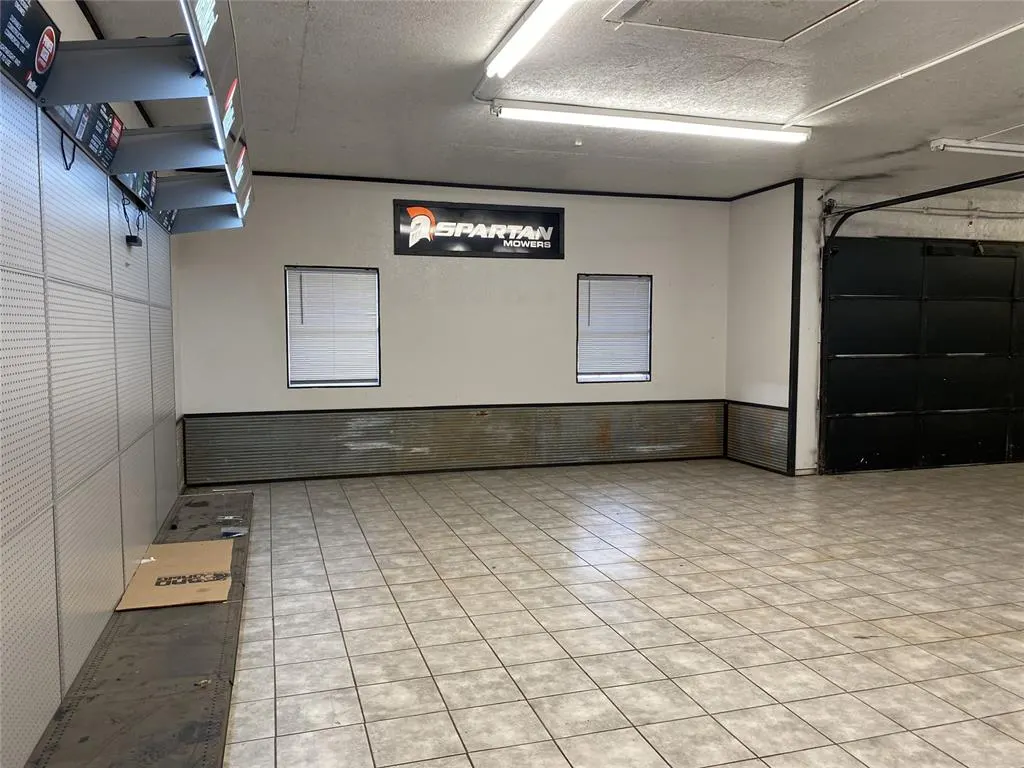 Photo 16 — 13433 NW Expressway, Piedmont, OK 73078