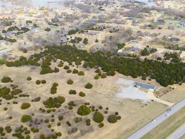 Photo 3 — 13433 NW Expressway, Piedmont, OK 73078