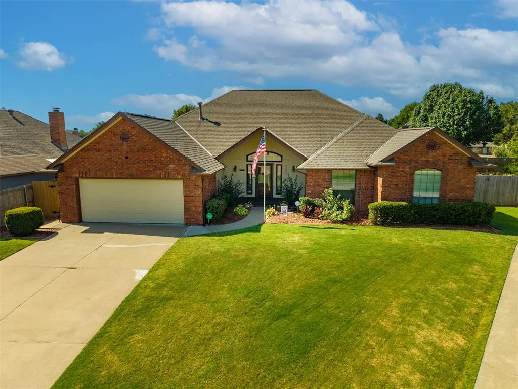 Front exterior — 11221 Kingsgate Drive, Oklahoma City, OK 73170