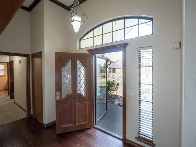 Photo 7 — 11221 Kingsgate Drive, Oklahoma City, OK 73170