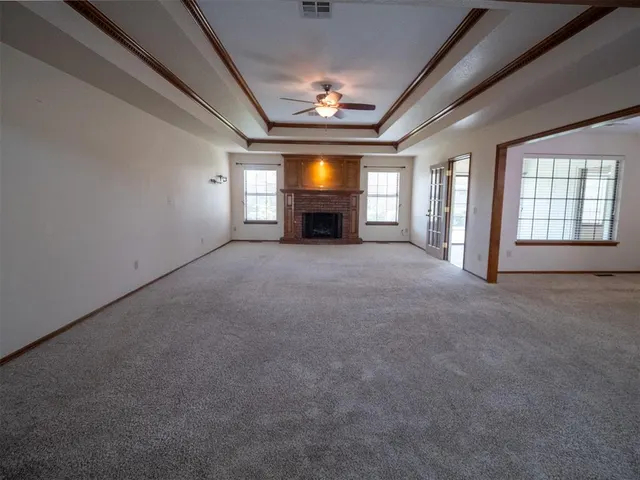 Photo 8 — 11221 Kingsgate Drive, Oklahoma City, OK 73170