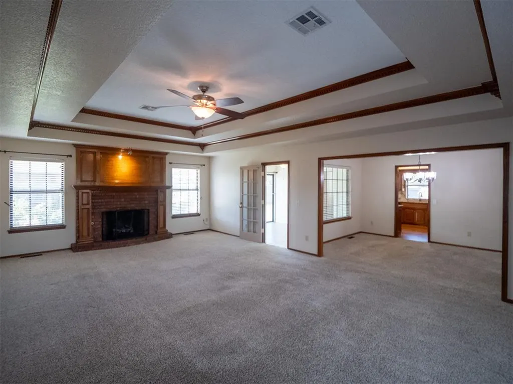 Photo 9 — 11221 Kingsgate Drive, Oklahoma City, OK 73170