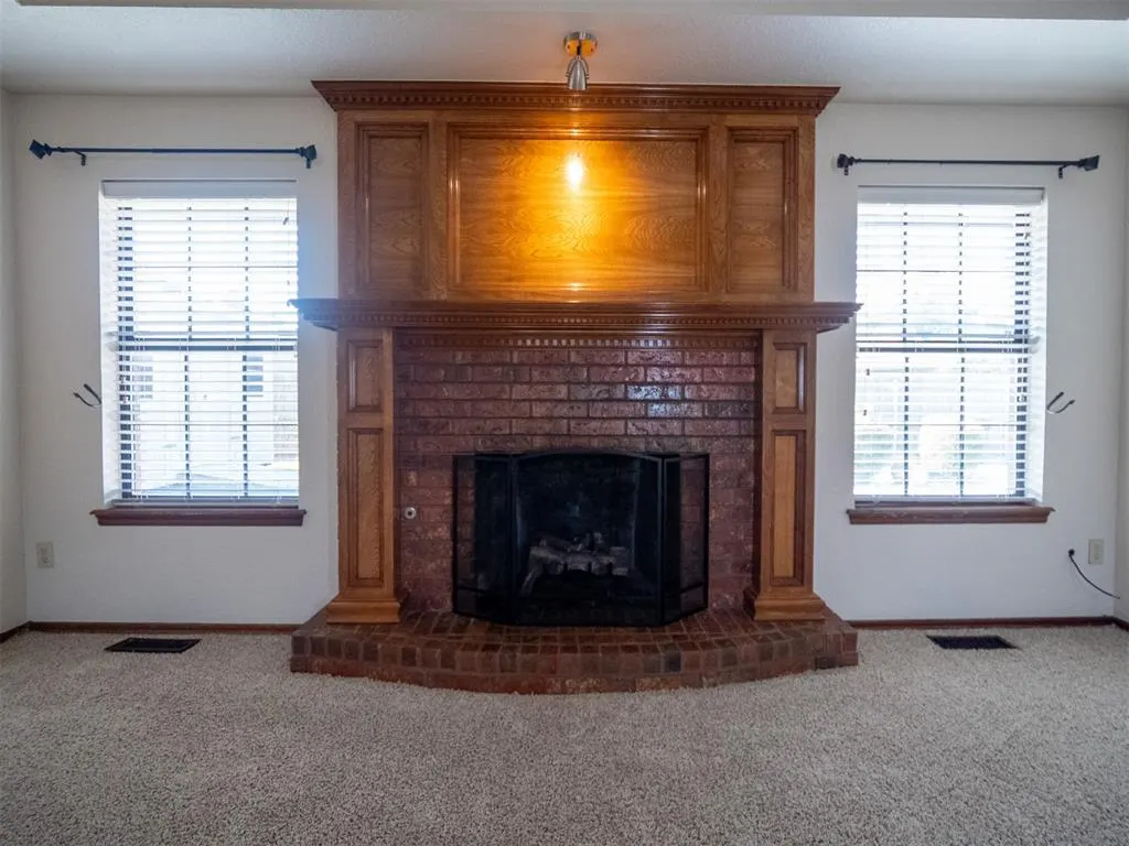 Photo 11 — 11221 Kingsgate Drive, Oklahoma City, OK 73170