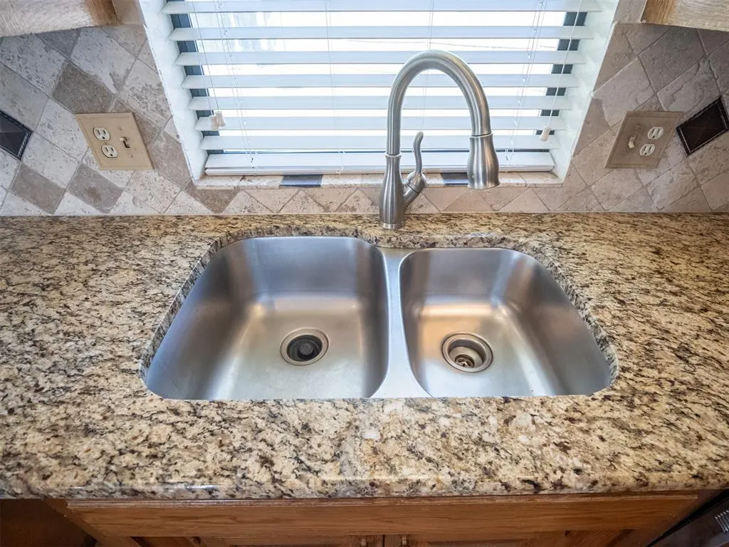 Photo 20 — 11221 Kingsgate Drive, Oklahoma City, OK 73170