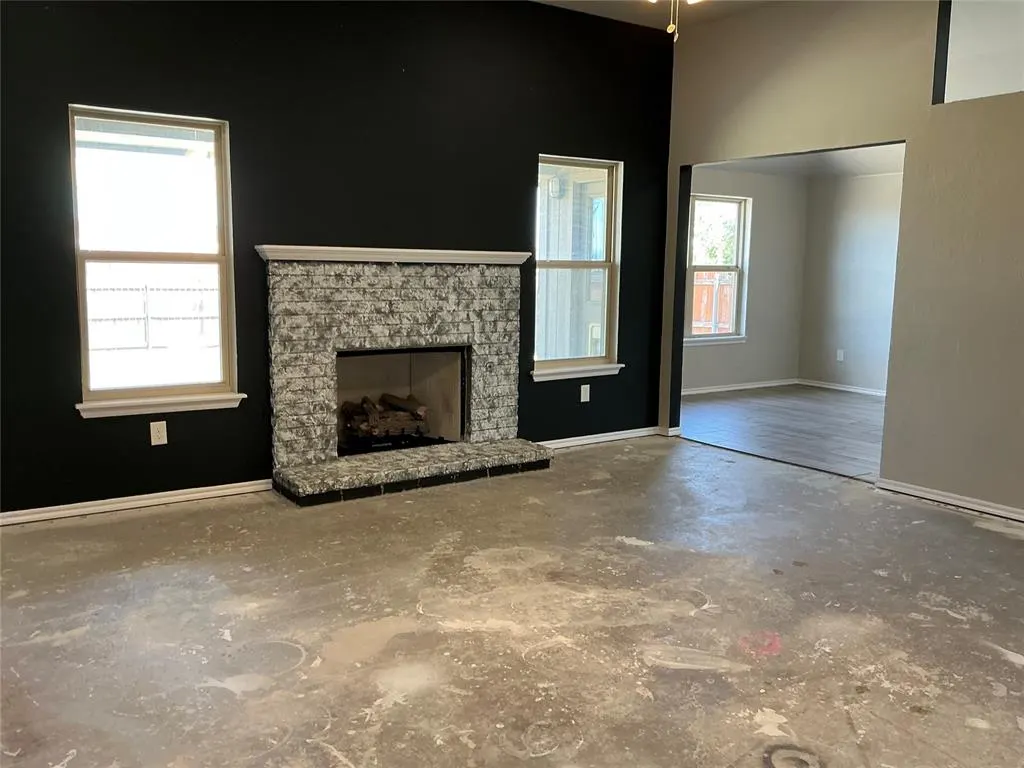 Photo 4 — 16000 Vicki Drive, Oklahoma City, OK 73170